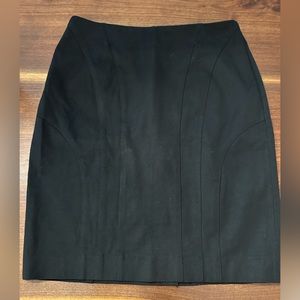 NWT Banana Republic Factory Pencil Skirt in Black size 6